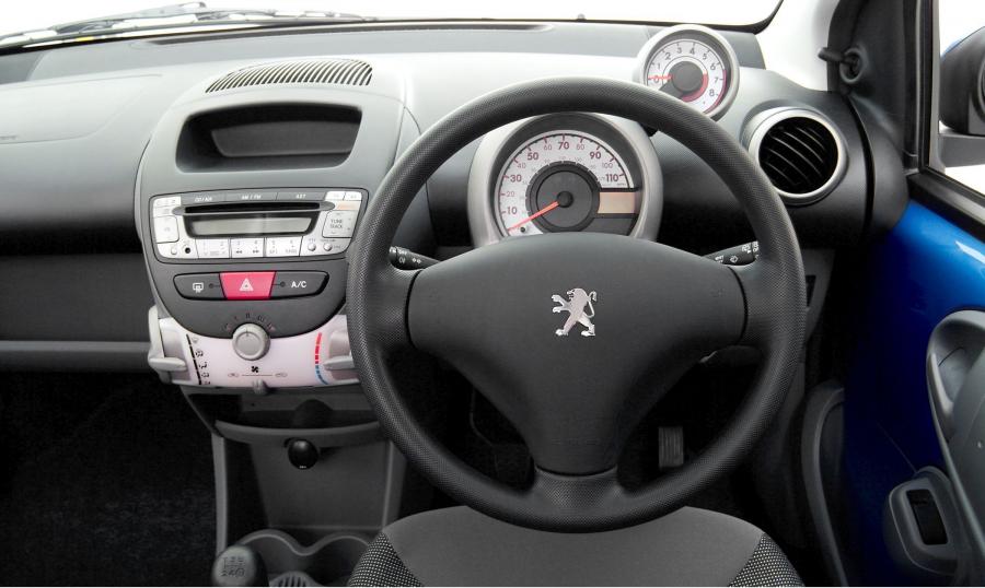  Peugeot 107 2006 года  (фото 22 из 48)